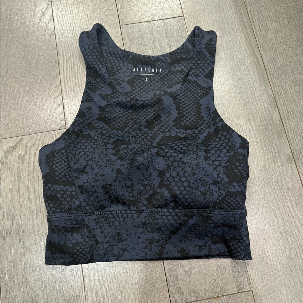 ALLFENIX Black Snake Pattern Workout Top